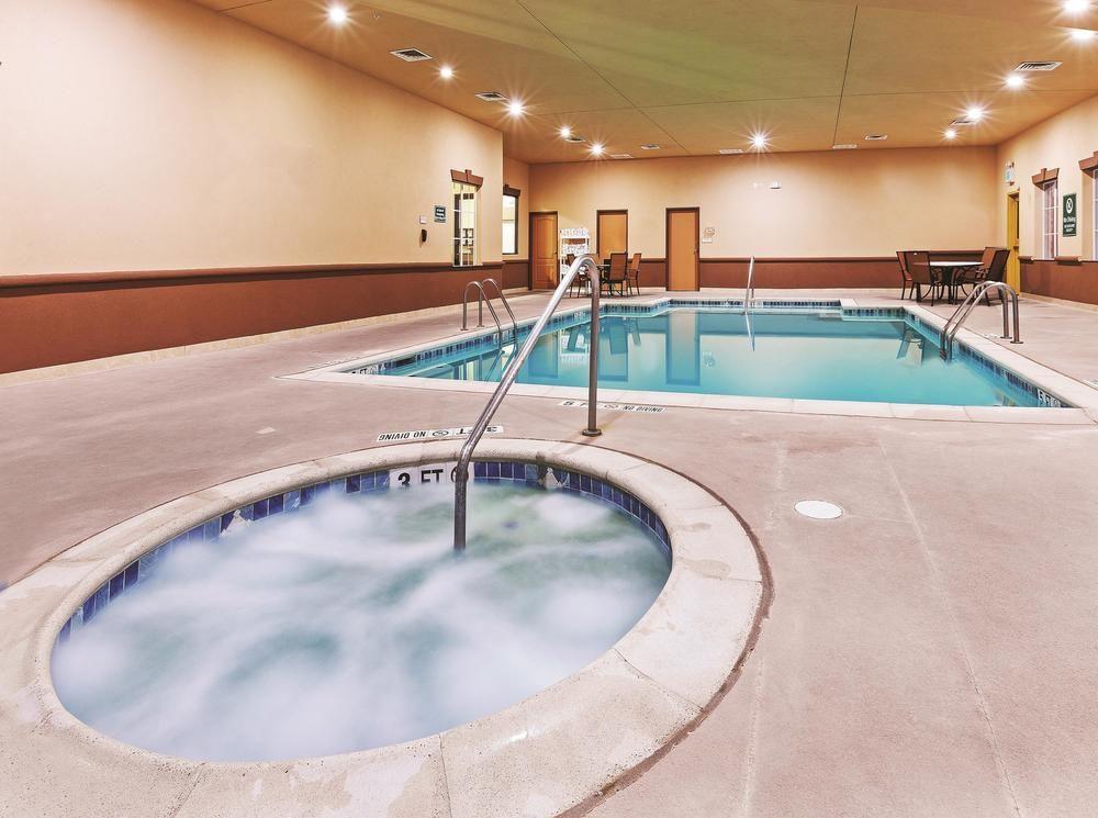 La Quinta By Wyndham Dfw Airport West - Bedford Hotel Bagian luar foto