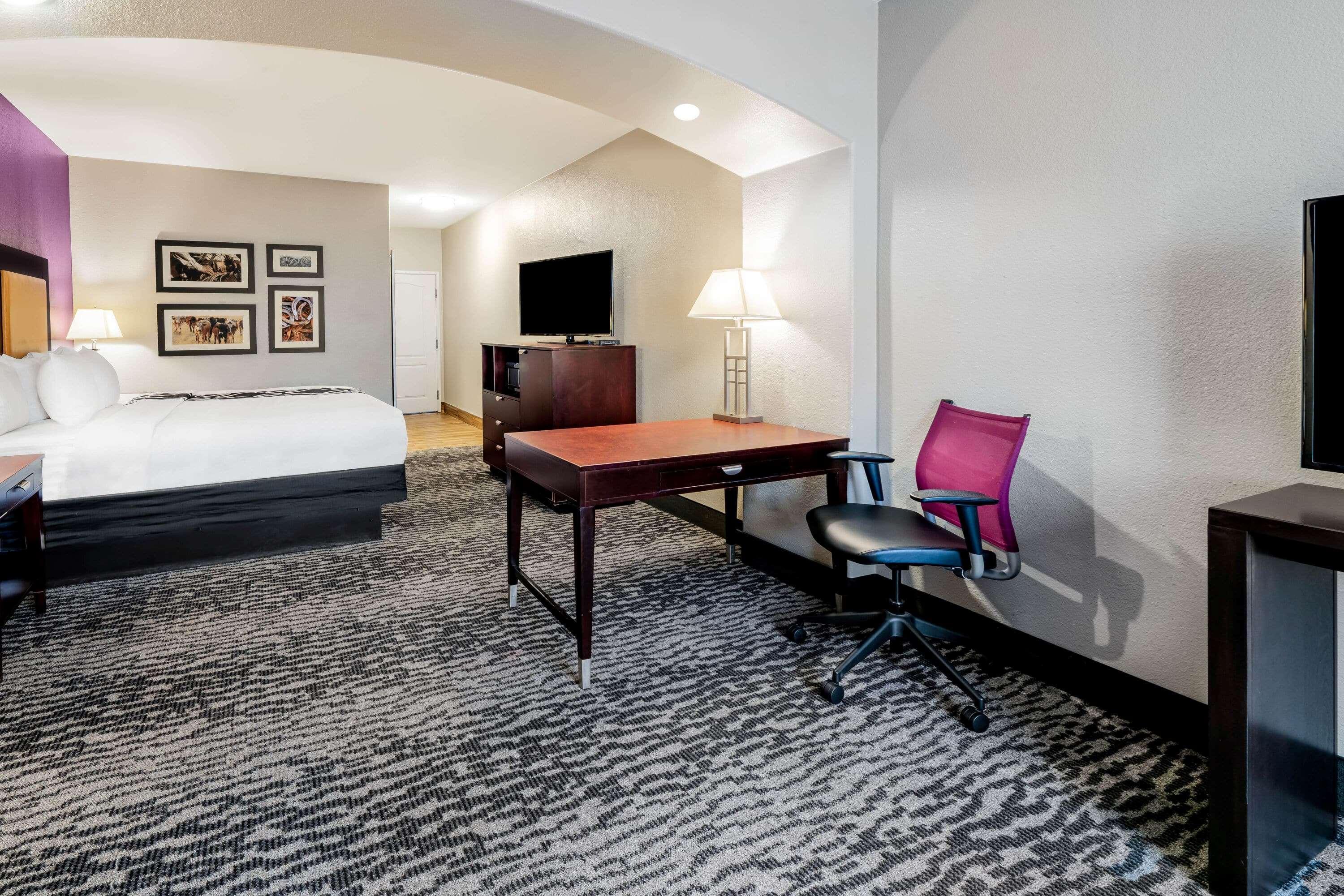 La Quinta By Wyndham Dfw Airport West - Bedford Hotel Bagian luar foto
